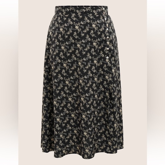 BloomChic Plus Size 2XL Ditsy Floral Split Side Pocket Button Detail Skirt us18 - Picture 7 of 8